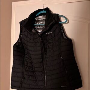 Columbia Women's Black Quilted Vest